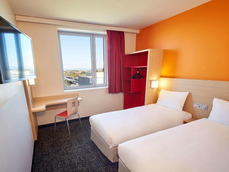 Kyriad Eco - Clermont Ferrand Estaing Ngoại thất bức ảnh